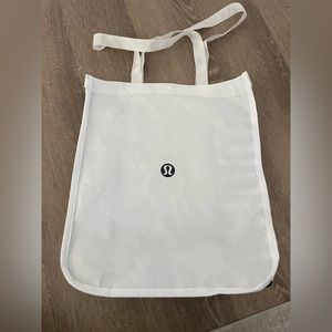 LARGE LULU LEMON REUSABLE TOTE BAG, like new